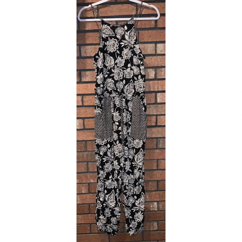 Halter Neck Floral Jumpsuit Black White Tapered‎ Leg Boho Sleeveless One Piece S
